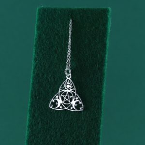 Triqueta y pentagrama