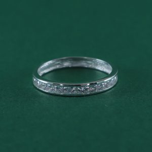 Sortija con brillantes