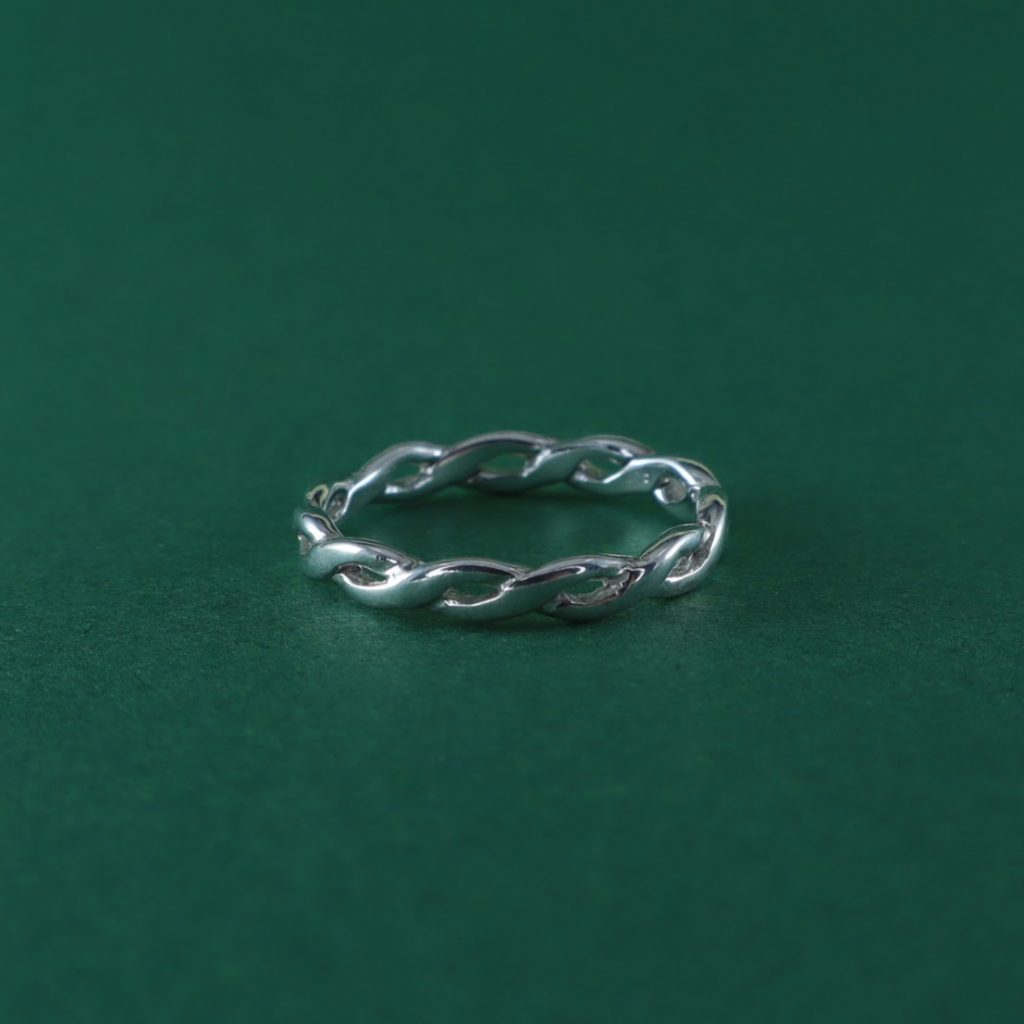 Anillo trenzado
