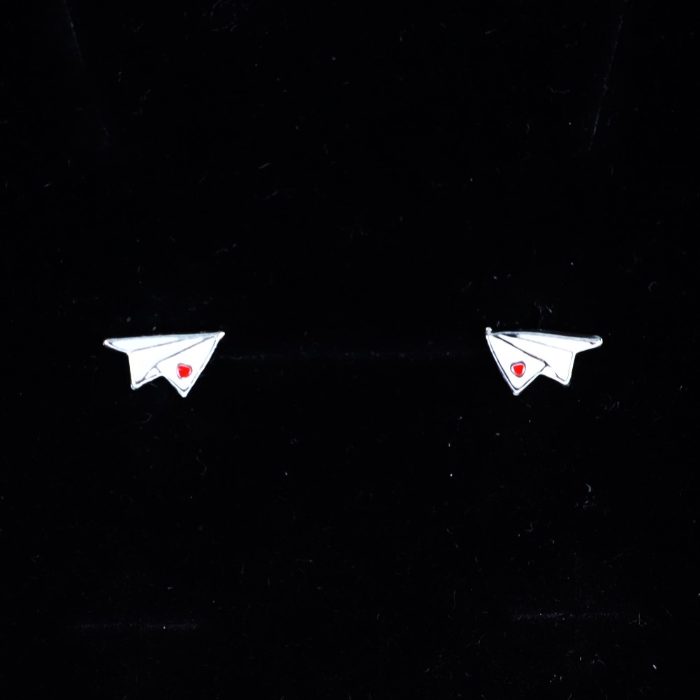 Avión de papel love