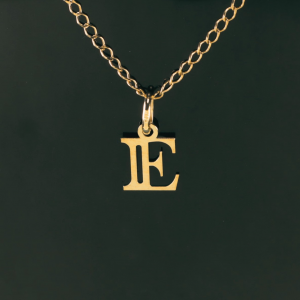 Colgante Inicial E 18K