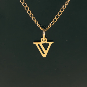 Colgante Inicial V 18K