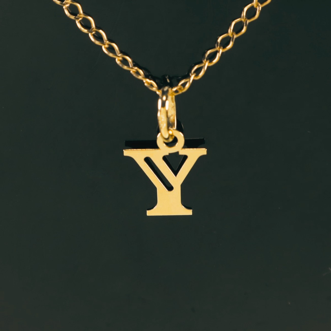 Colgante Inicial Y 18K